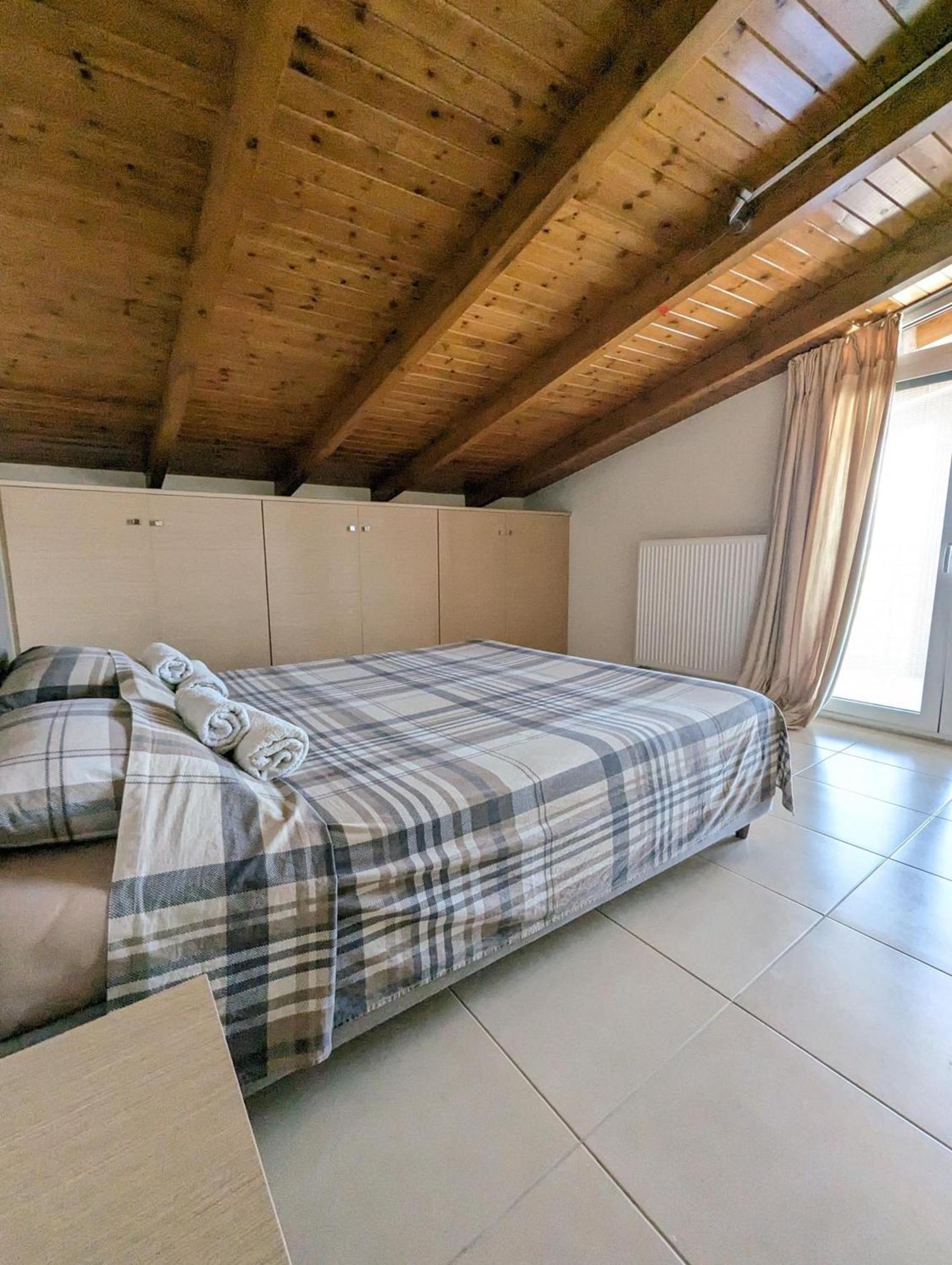 Samaras Apartments In Kamena Vourla Extérieur photo