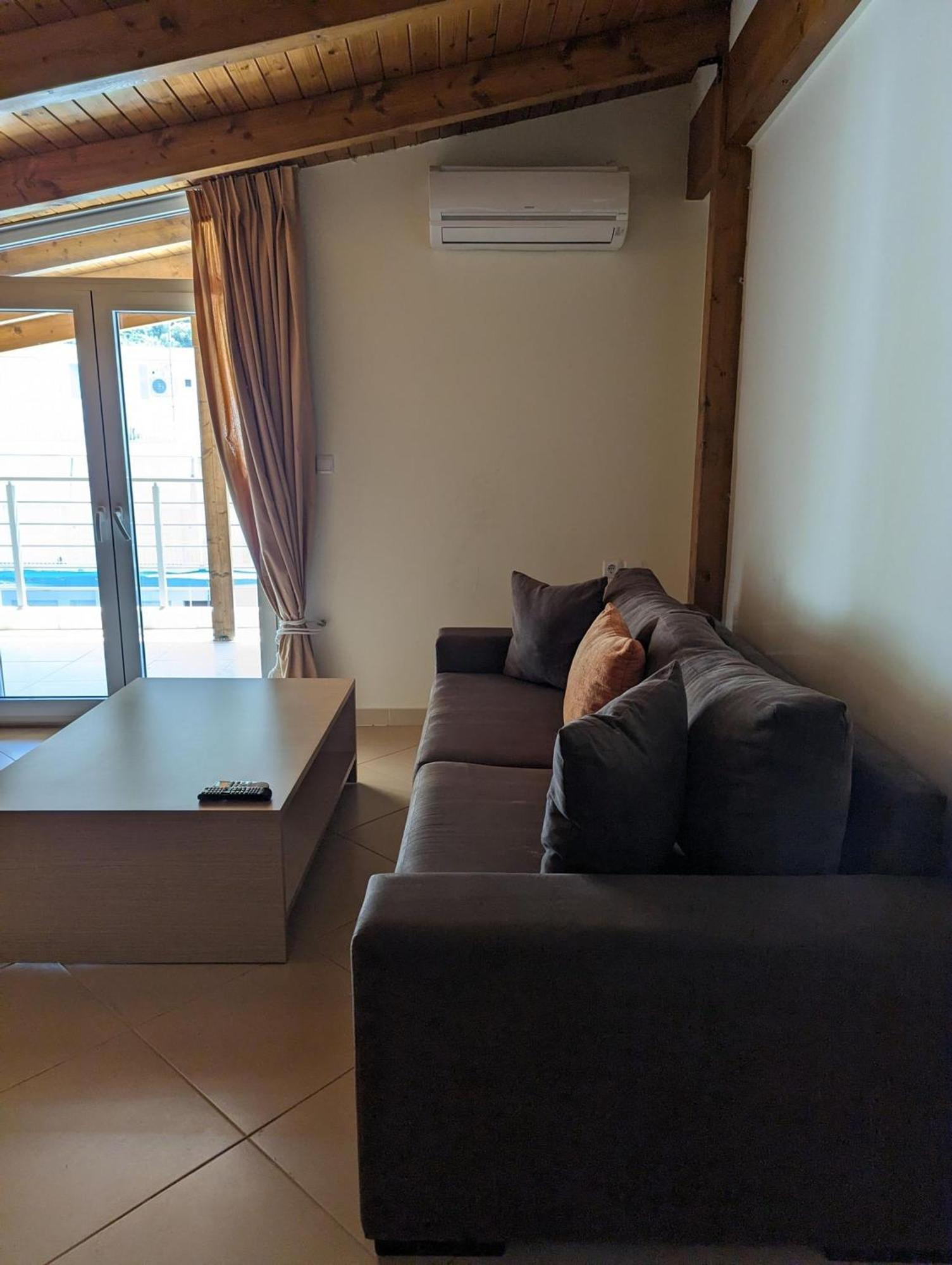 Samaras Apartments In Kamena Vourla Extérieur photo