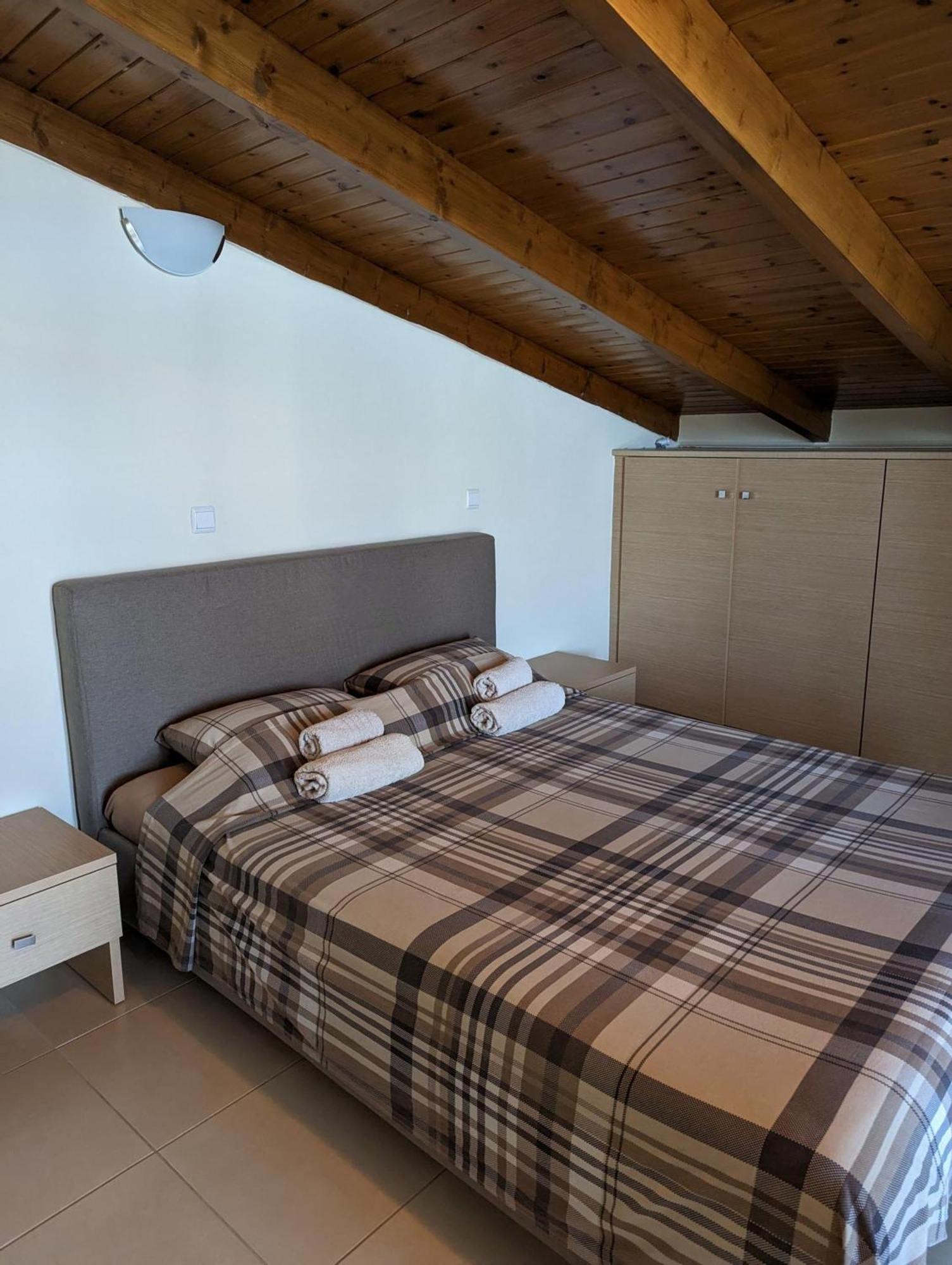 Samaras Apartments In Kamena Vourla Extérieur photo