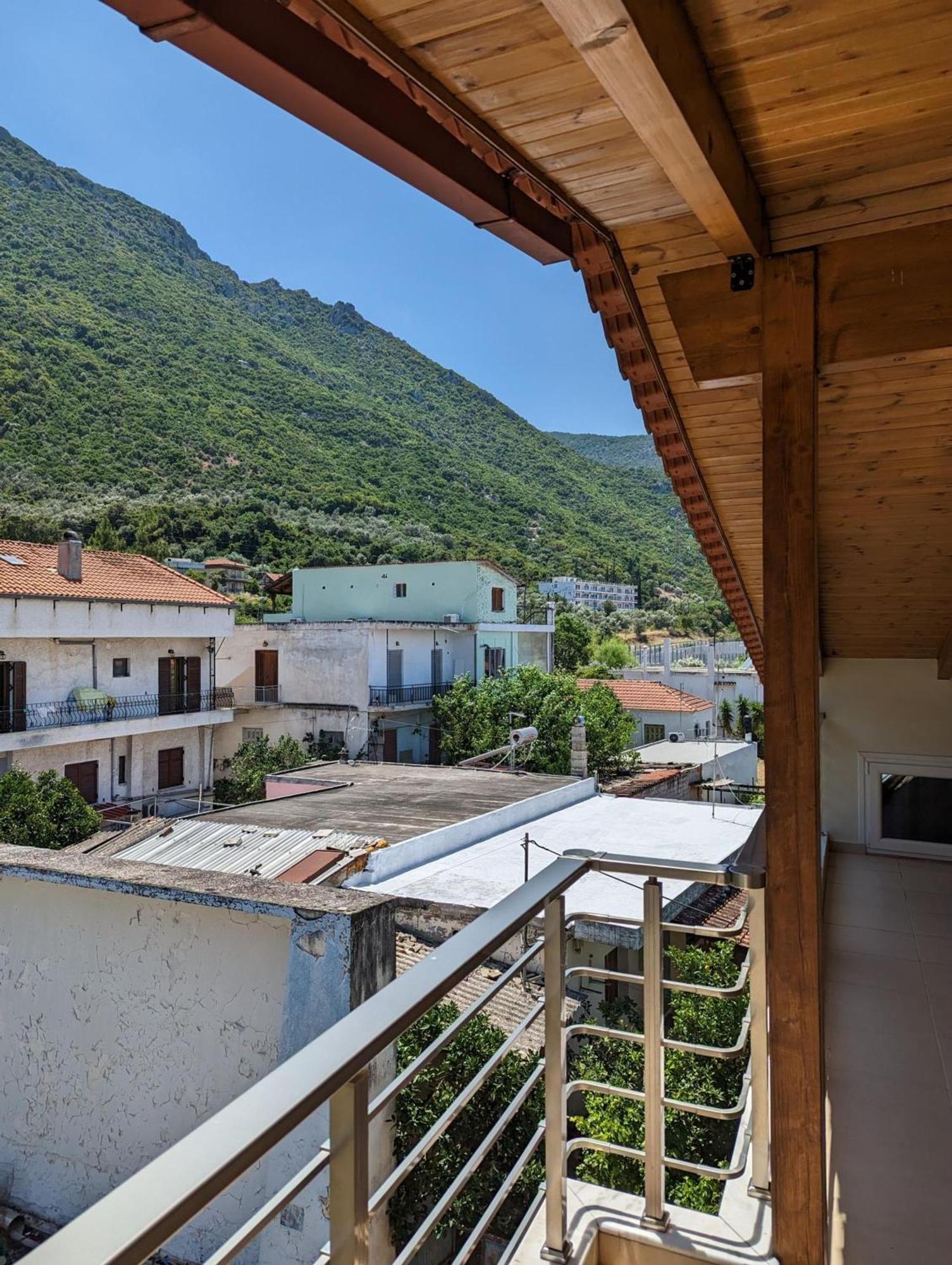 Samaras Apartments In Kamena Vourla Extérieur photo