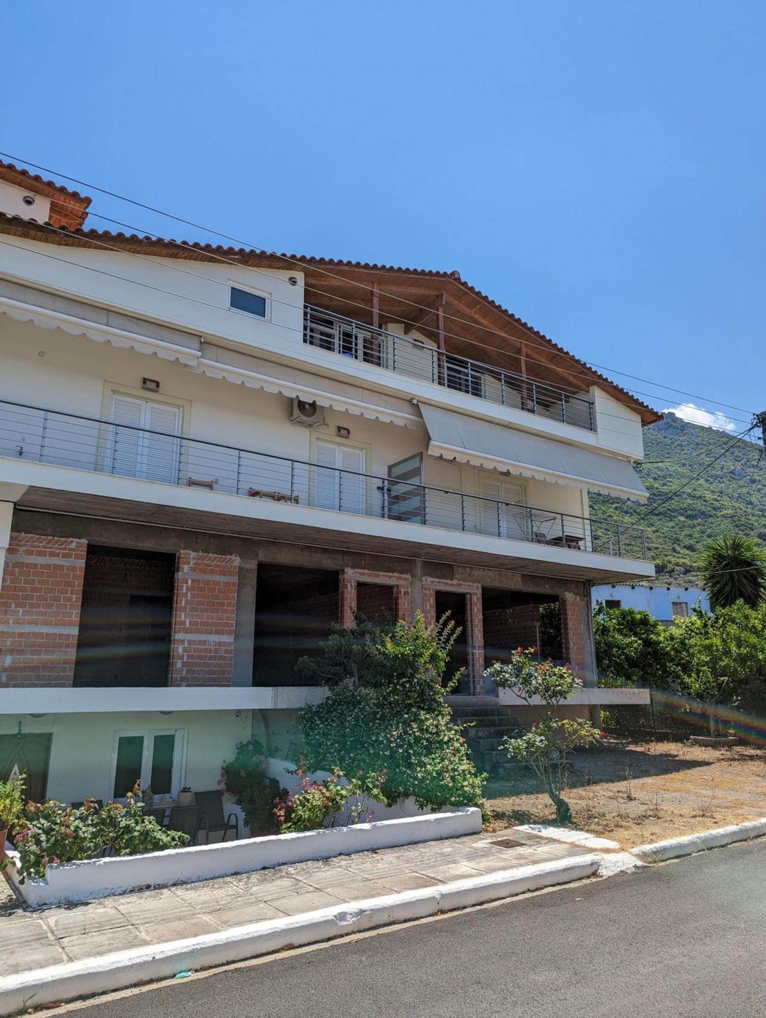Samaras Apartments In Kamena Vourla Extérieur photo