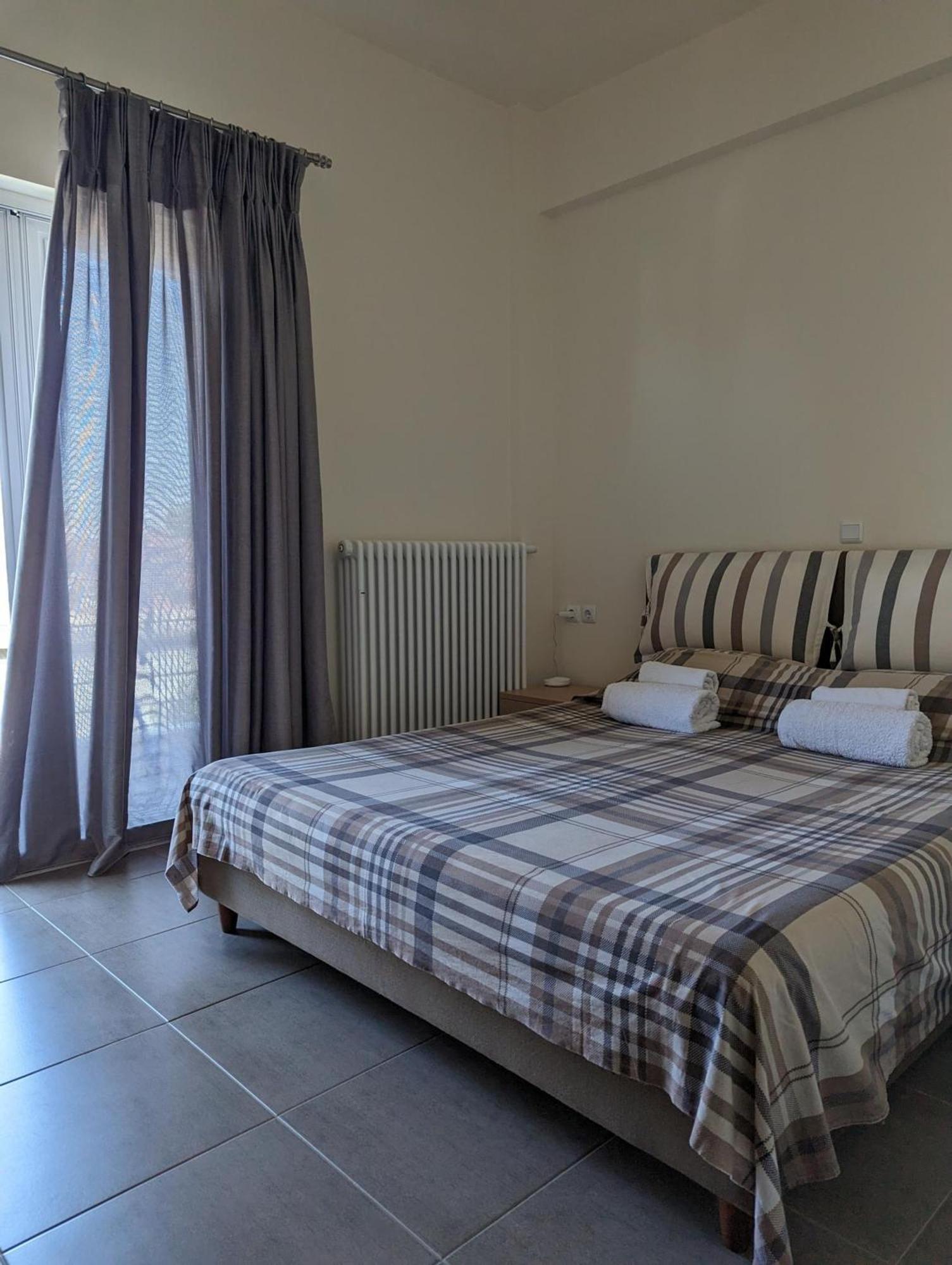Samaras Apartments In Kamena Vourla Extérieur photo